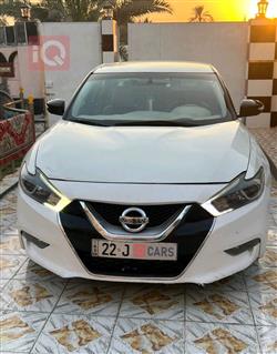 نيسان ماكسيما